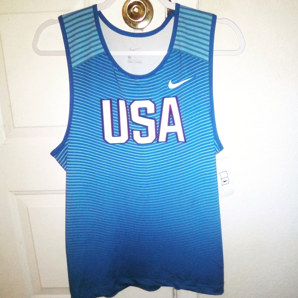 Nike Tee NWT Women's